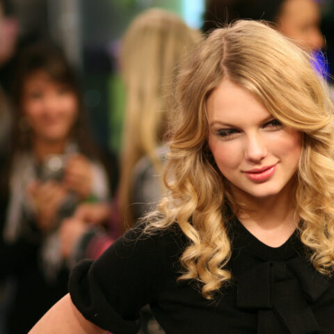 Taylor swift's appearance on long beach island sends fans into frenzy - photo licensed by shore news network.