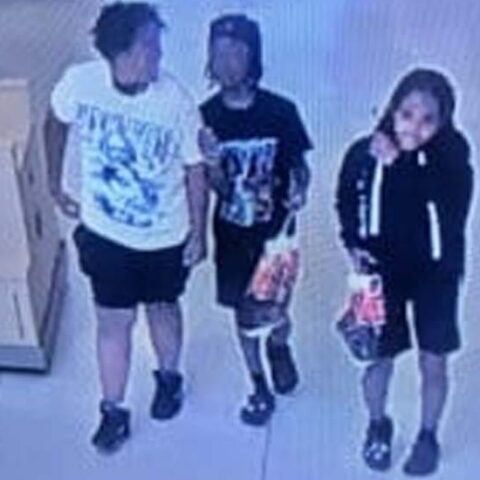 Wallet thieves up the charges after using stolen credit card - photo licensed by shore news network.