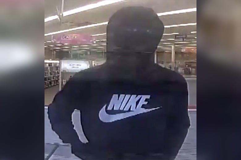 Man Robs Philadelphia Rite Aid at Gunpoint