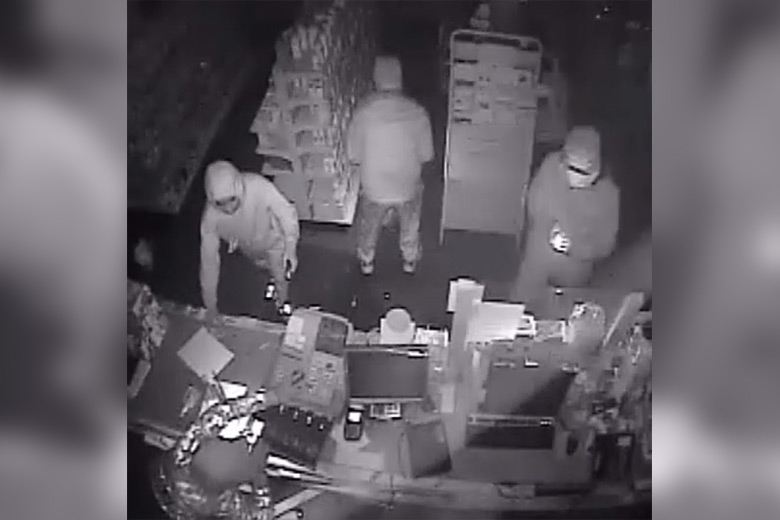 Multiple Robbery Suspects Clean Out Philadelphia Pharmacy Multiple Robbery Suspects Clean Out Philadelphia Pharmacy