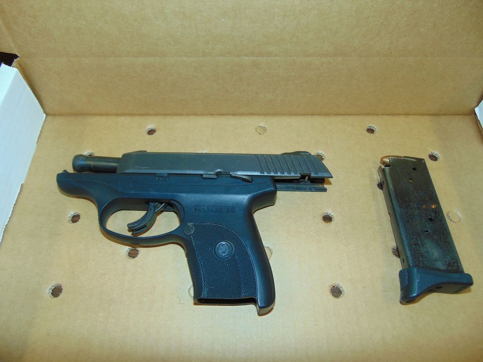 Teen Fled Police on Bike Arrested with Stolen Gun Teen Fled Police on Bike Arrested with Stolen Gun
