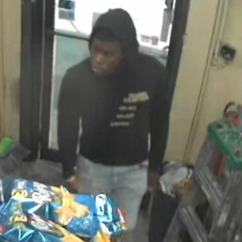 Pizza guy robbed at gunpoint in newark, assaulted - photo licensed by shore news network.