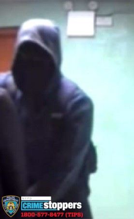 Bronx Resident Zip-Tied and Robbed Inside His Apartment Bronx Resident Zip-Tied and Robbed Inside His Apartment