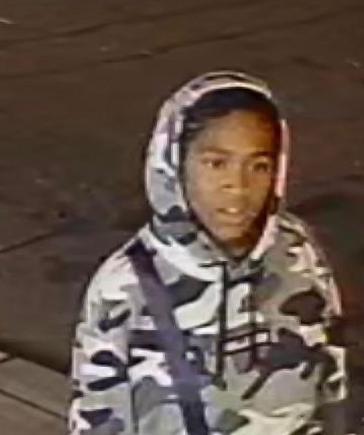 Two Men Sought for Knifepoint Robbery in Newark