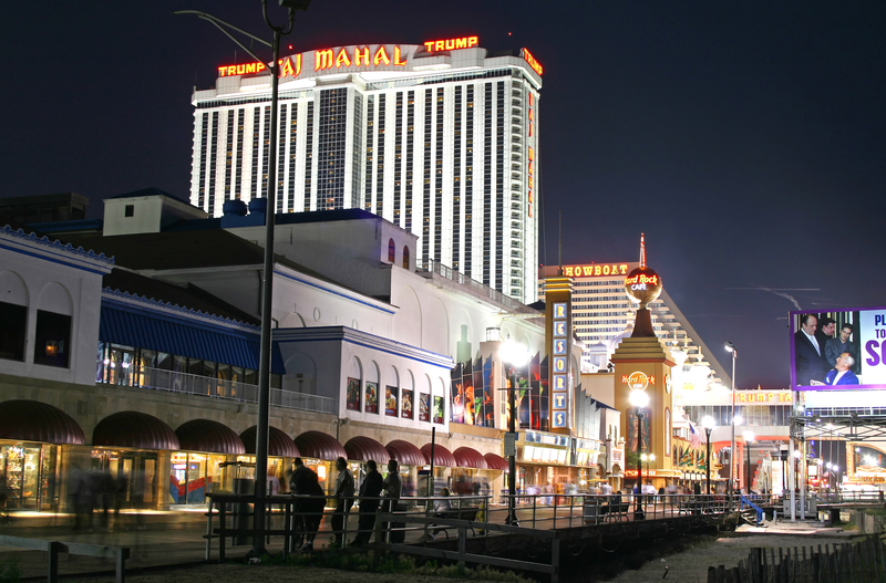 Atlantic City Cops Rescue Distraught Man From Ledge of Parking Garage