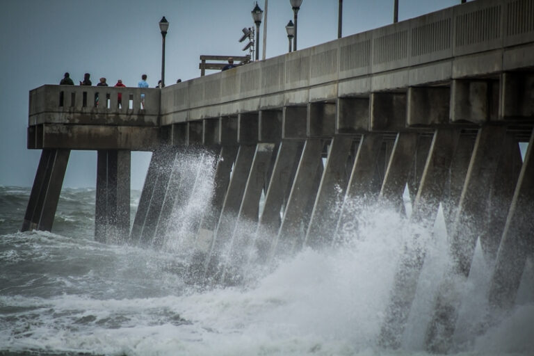 Tropical storm ophelia makes landfall in north carolina, heading toward jersey - photo licensed by shore news network.