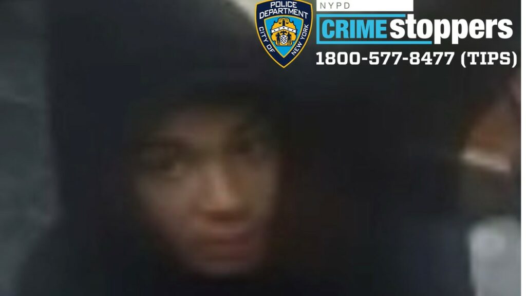 Bodega Employee Put in Chokehold, Robbed on $700 Bodega Employee Put in Chokehold, Robbed on $700