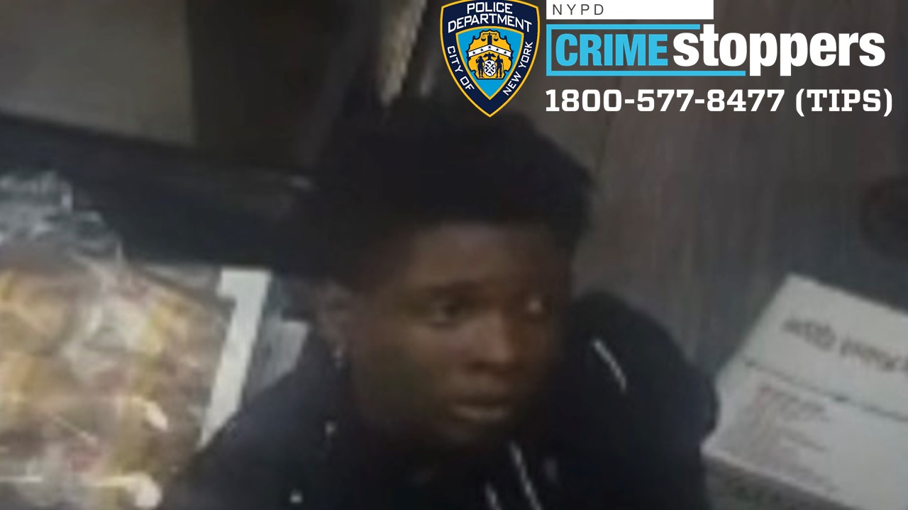 Bodega Employee Put in Chokehold, Robbed on $700