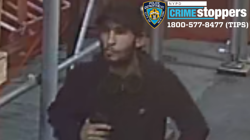 70-Year-Old Manhattan Woman Thwarts Home Invasion, Perp Flees Down Fire Escape 70-Year-Old Manhattan Woman Thwarts Home Invasion, Perp Flees Down Fire Escape