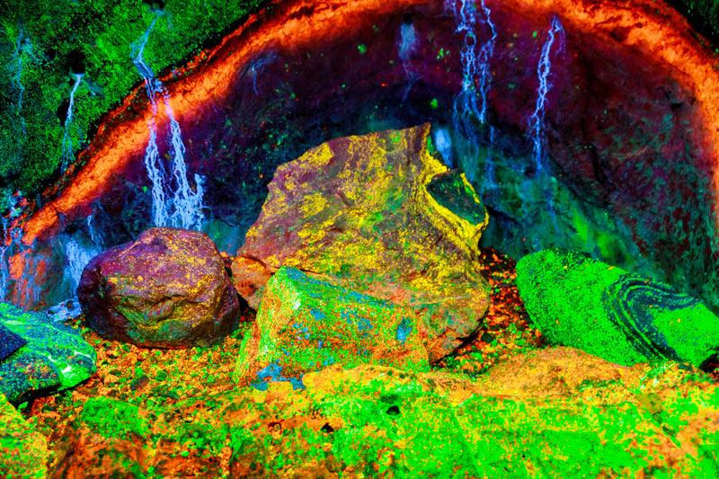 The Glowing Rocks of New Jersey at the Sterling Hill Mine