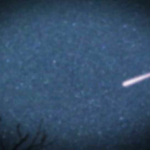 Large meteor streaks across sky visible from new york to d. C. - photo licensed by shore news network.
