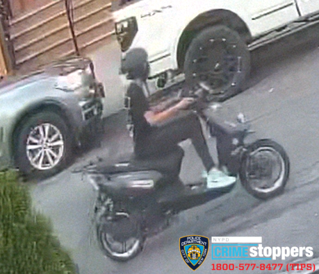 Moped Bandits Snatching Necklaces Around New York City