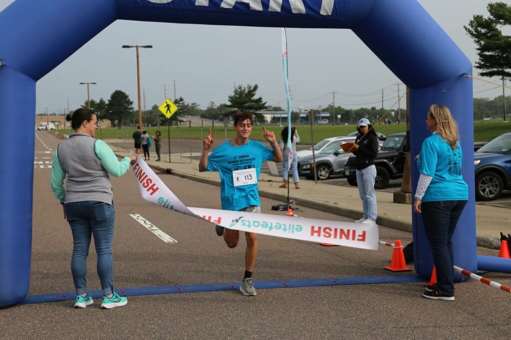 Sclafani wins again at the Anthony Bocchimuzzo 5K Run/Walk in Yaphank.