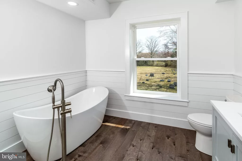 This New Jersey Home on the Market Comes Complete with its Own Cemetery This New Jersey Home on the Market Comes Complete with its Own Cemetery