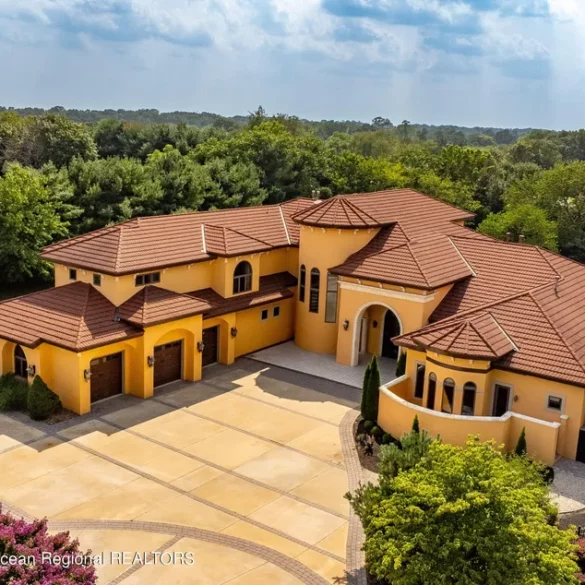 Lavish and luxurious toms river mansion with derek jeter rumor attached on the market - photo licensed by shore news network.