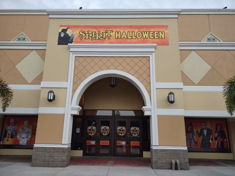 Here are the spirit halloween stores operating in new jersey this year - photo licensed by shore news network.