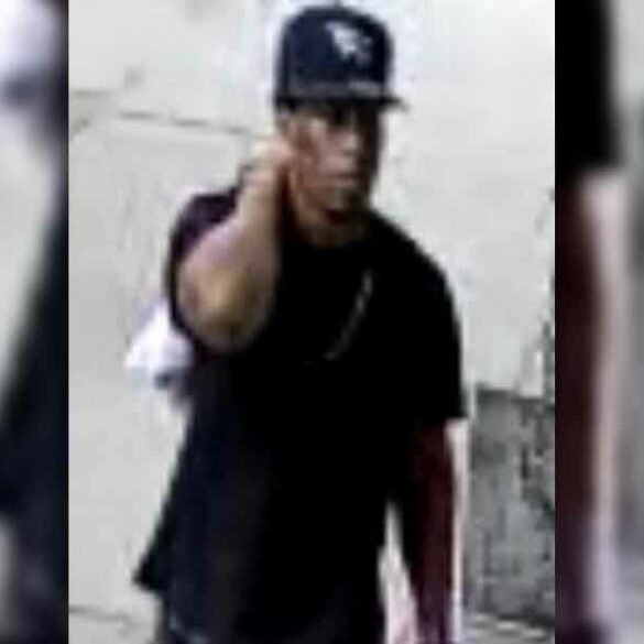 Straphanger robbed of cellphone, wallet at bowling green station - photo licensed by shore news network.