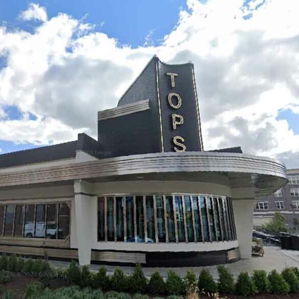 New jersey's most famous diner serves 15,000 customers each week - photo licensed by shore news network.