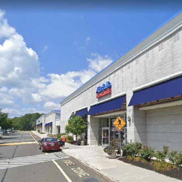 Holmdel police seek witnesses in suspicious incident at towne center - photo licensed by shore news network.