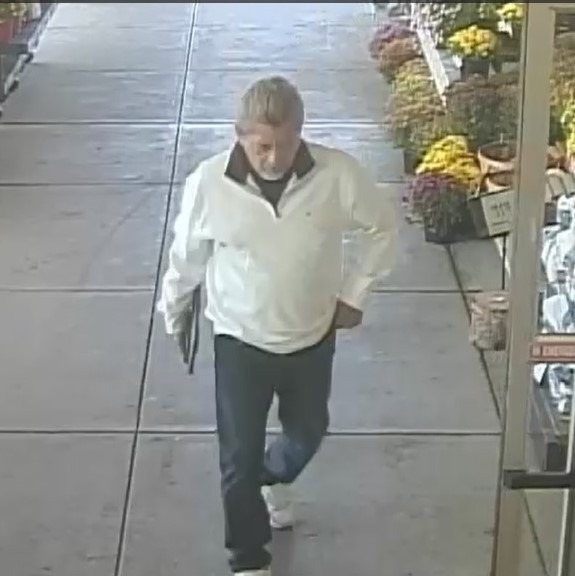 Police Seek Suspect Who Stole Wallen from 77-Year-Old Woman