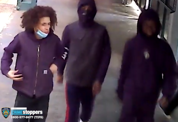 Two Teens Robbed at Gunpoint on NYC Subway Train