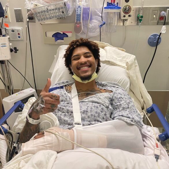 Kelly oubre jr - hospital photo - twitter