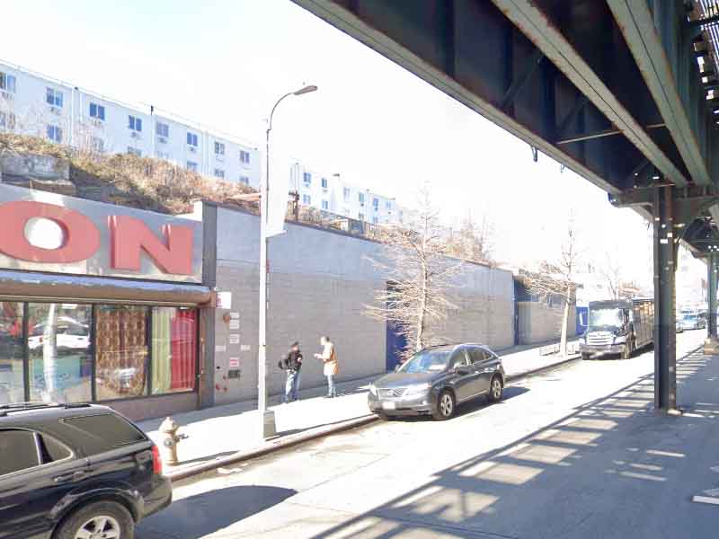 NYPD Seeking Man Who Drew KKK, Swastica on Door of Bronx Business