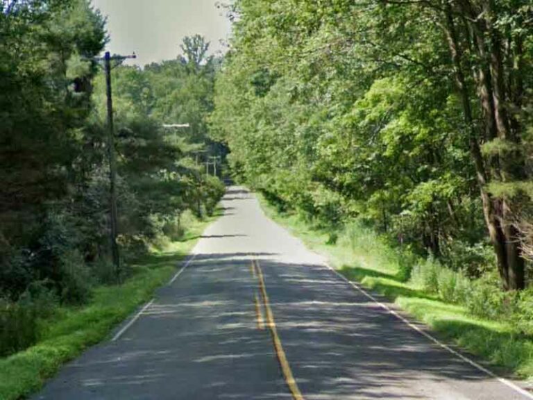 Shades of death road,new jersey's most haunted road runs alongside ghost lake - photo licensed by shore news network.