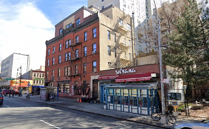 In Harlem, a 39-year-old man was attacked and repeatedly stabbed in the face and torso. The incident occurred shortly after 4 a.m. Saturday outside the Silvana restaurant at 300 West 116th Street.