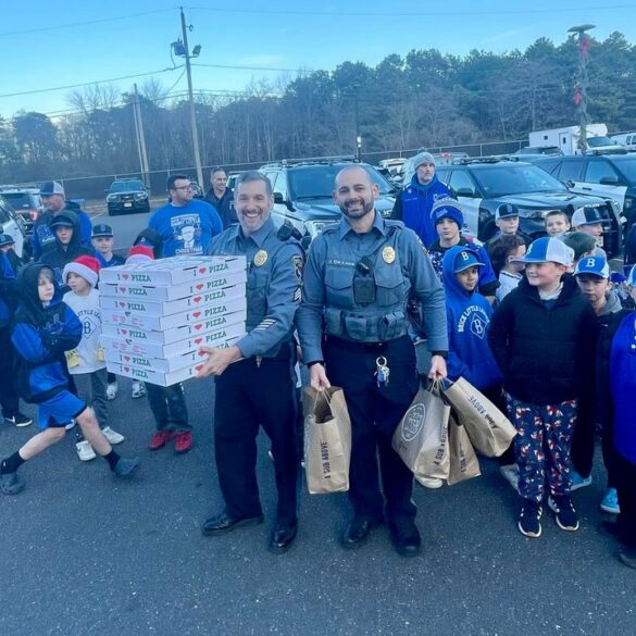 Baseball team brings pizza to brick cops working through holiday weekend - photo licensed by shore news network.