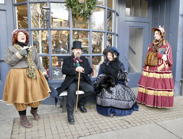 Here's Why You Should Visit Skaneateles, New York, This Holiday Season