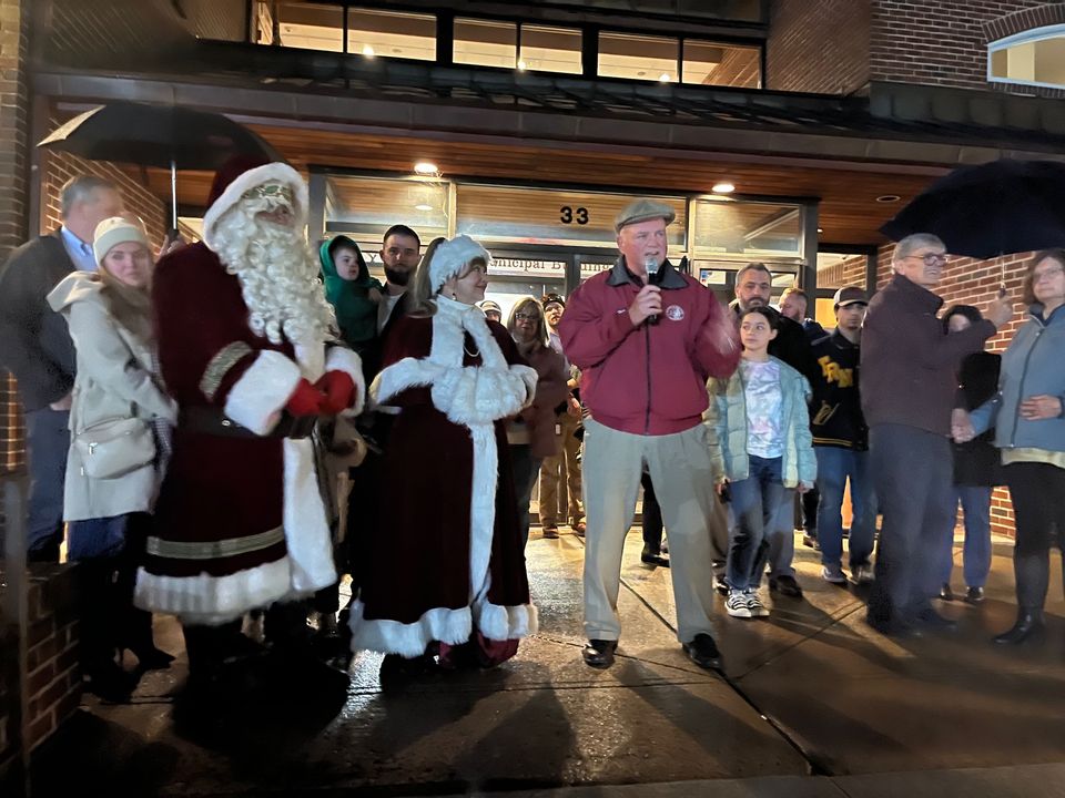 Frightful Weather Doesn't Stop Delightful Toms River Christmas Tree Lighting
