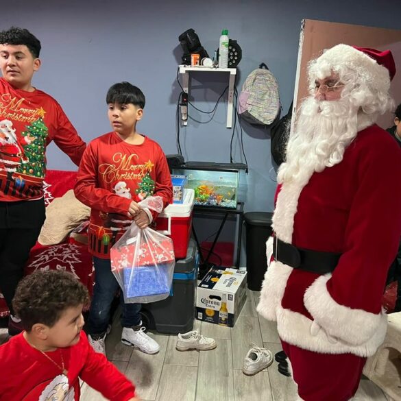 Santa claus delights wheaton families with special deliveries - photo licensed by shore news network.