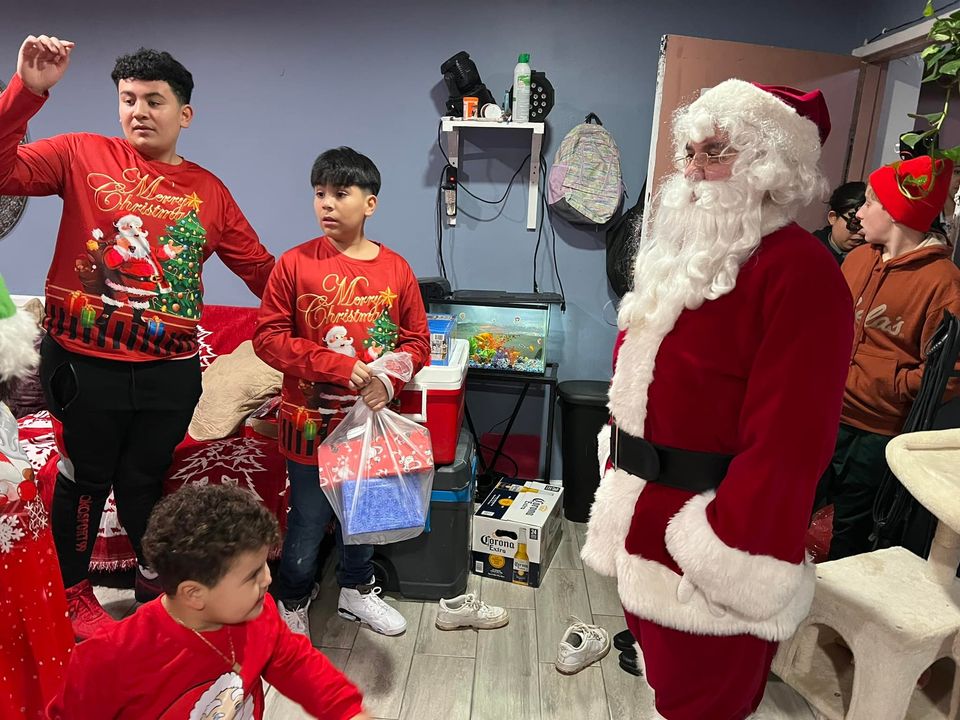 Santa Claus Delights Wheaton Families with Special Deliveries