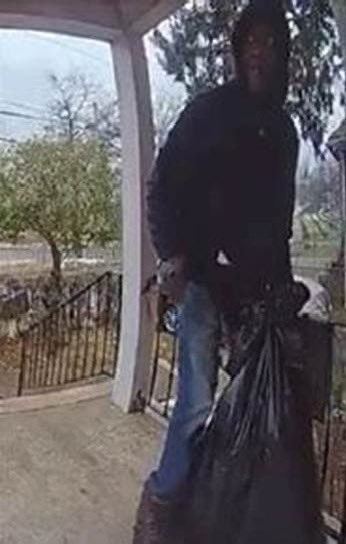 Newark Police Asking for Help Identifying Porch Pirate