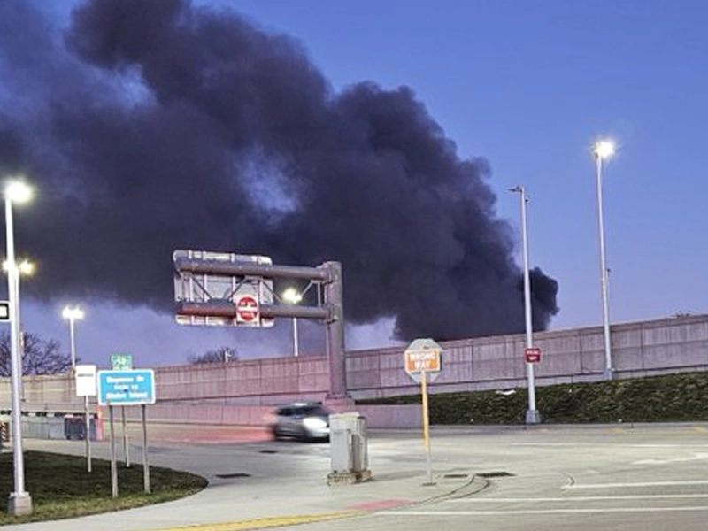 Massive Fire at Elizabeth Industrial Park Continues Burning