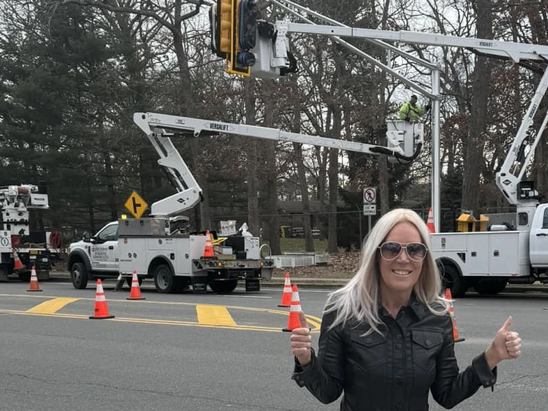 Jackson Township Welcomes Installation of Long-Awaited Traffic Light on County Line Road