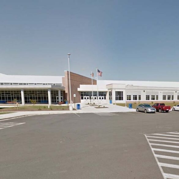 Sheriff's office called to "confrontation" at calvert high school - photo licensed by shore news network.