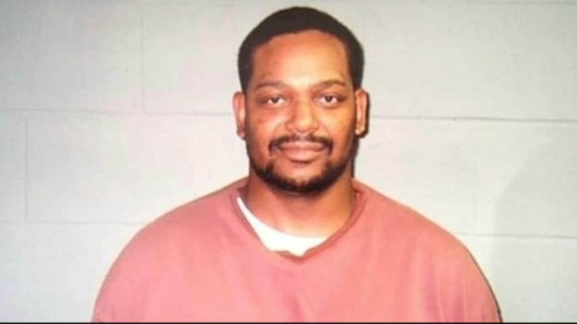 Philadelphia Man on Death Row Exonerated After Nearly 30 Years in Prison