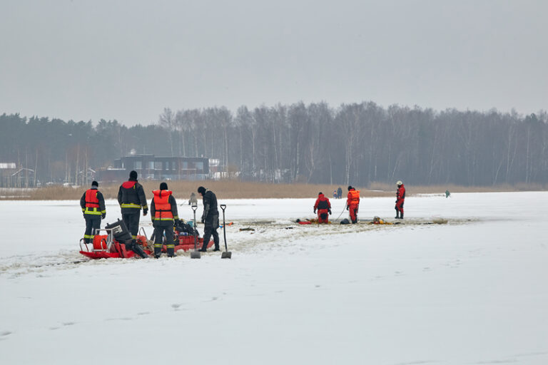 No need to panic: emergency operation on essex county lake is just a drill - photo licensed by shore news network.