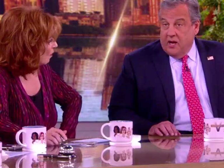 Chris christie says republicans who support trump don't love america - photo licensed by shore news network.