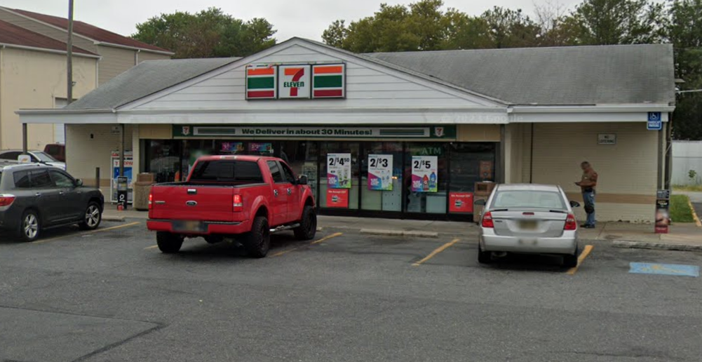 Wilmington 7-Eleven Robbed at Gunpoint