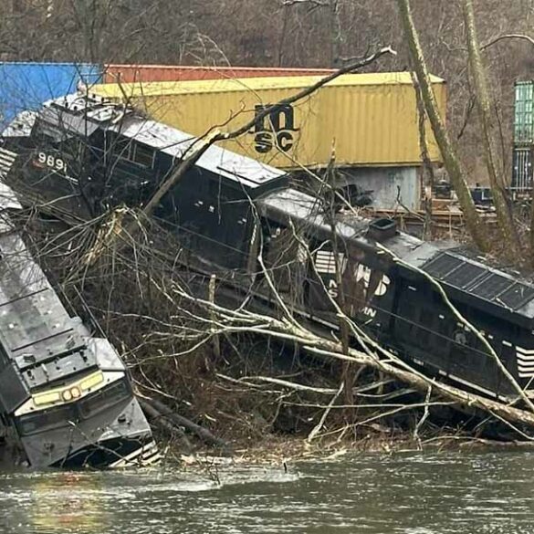 Train derailment near new jersey and pennsylvania border under investigation - photo licensed by shore news network.