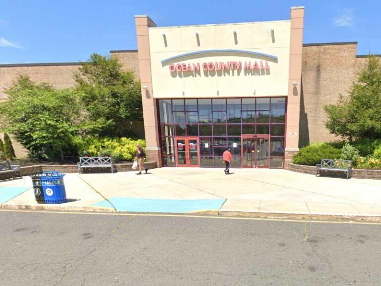 Toms river police investigating million dollar jewelry heist at the ocean county mall - photo licensed by shore news network.