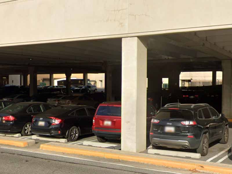 Teen Robbed at Gunpoint Inside Annapolis Mall Parking Garage