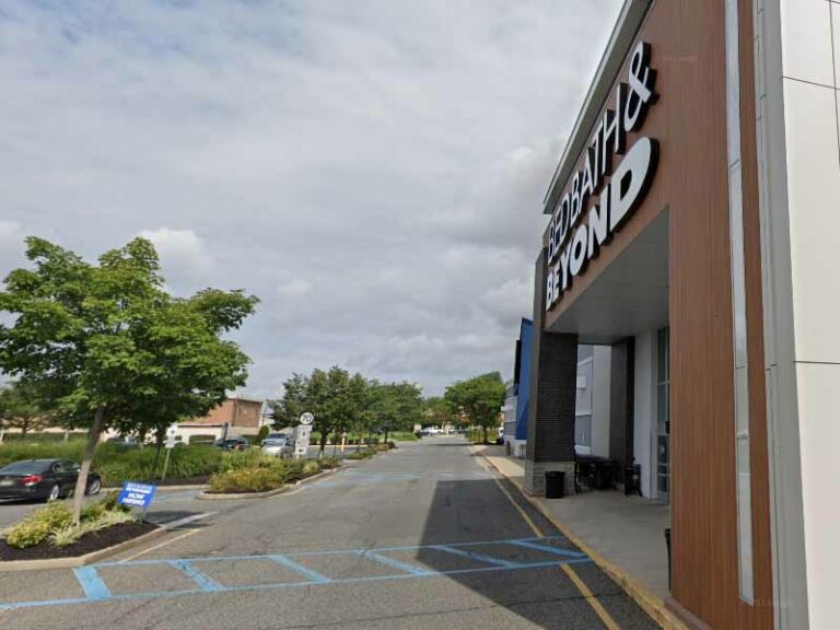 Major police presence at vacant bed bath and beyond in brick - photo licensed by shore news network.