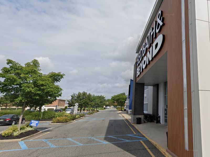 Major Police Presence at Vacant Bed Bath and Beyond in Brick