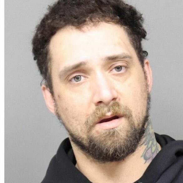 Highway crew finds ankle bracelet that leads police to wanted fugitive - photo licensed by shore news network.