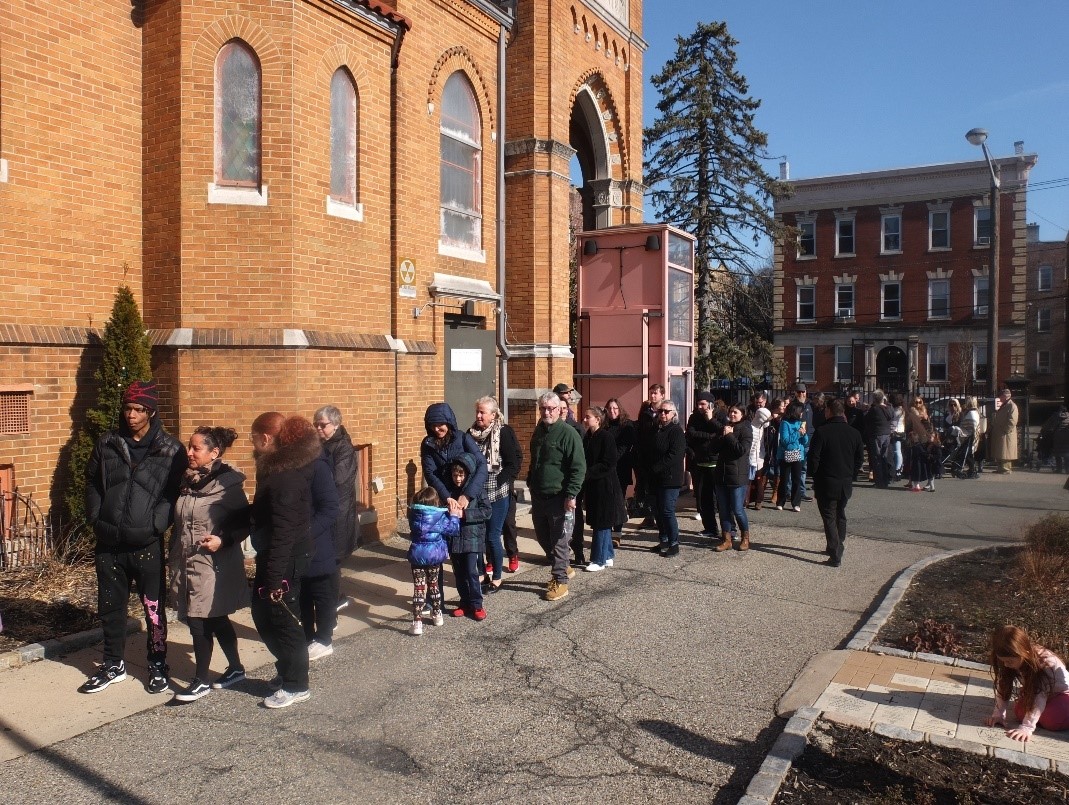 Thousands Flock to New Jersey for Rare Glimpse of Sacred Religious Relics, Virgin Mary's Veil