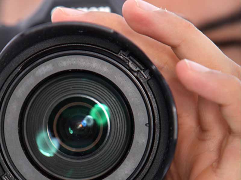 New York Photographer Charged for Inappropriately Touching Teen Girl